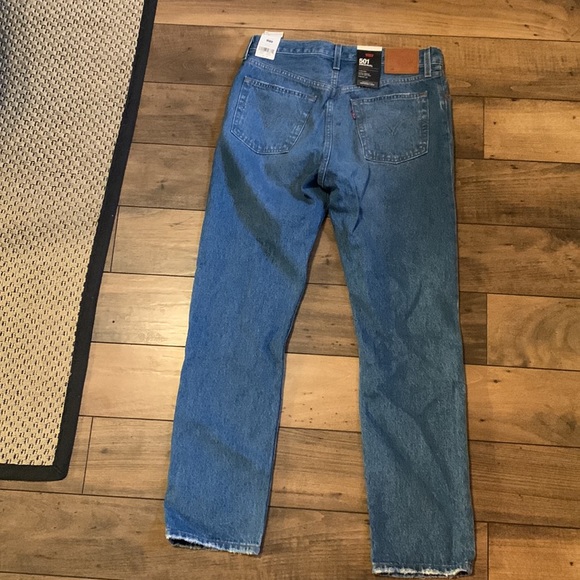 Brand new Levi jeans - Picture 3 of 8